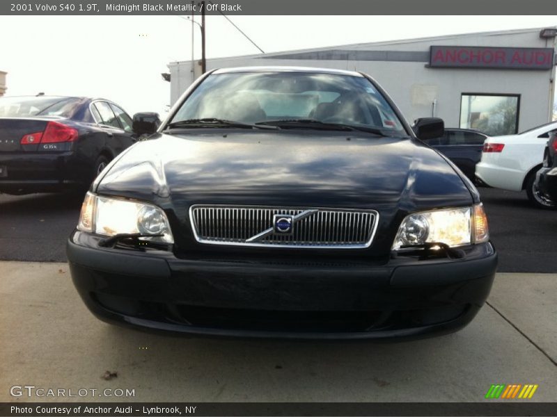 Midnight Black Metallic / Off Black 2001 Volvo S40 1.9T