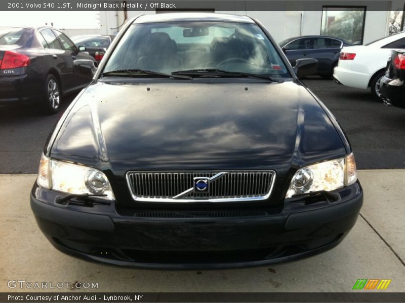 Midnight Black Metallic / Off Black 2001 Volvo S40 1.9T