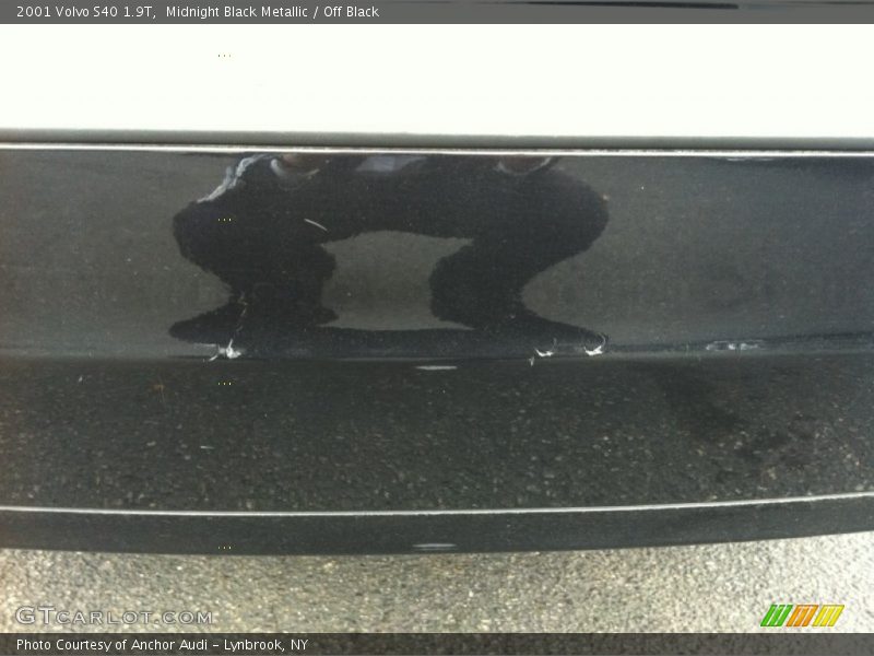 Midnight Black Metallic / Off Black 2001 Volvo S40 1.9T