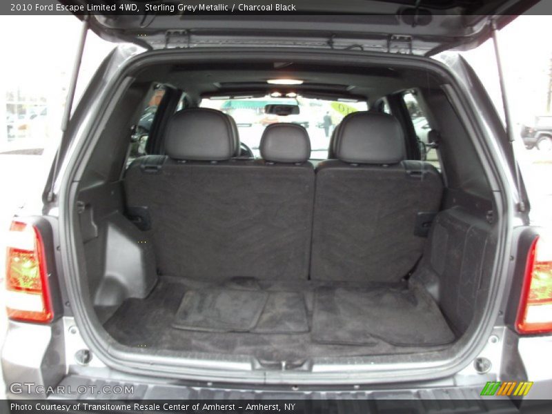  2010 Escape Limited 4WD Trunk