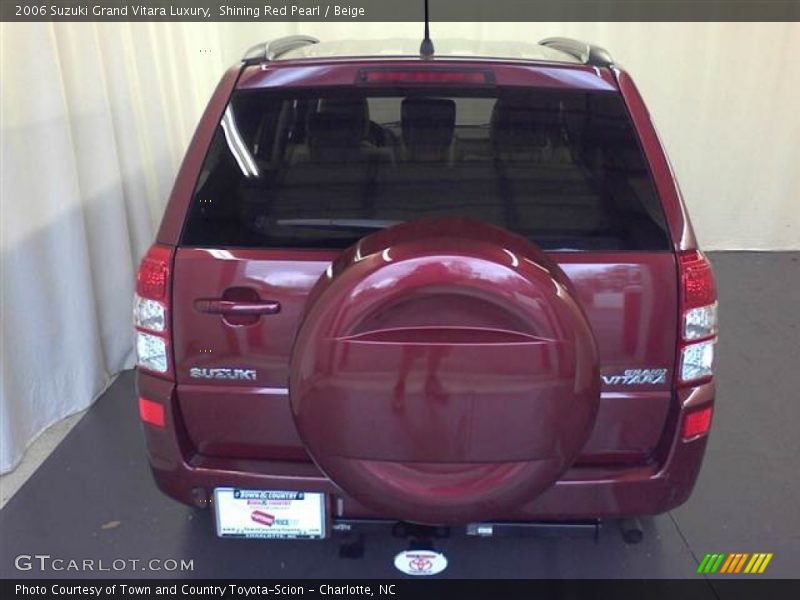 Shining Red Pearl / Beige 2006 Suzuki Grand Vitara Luxury