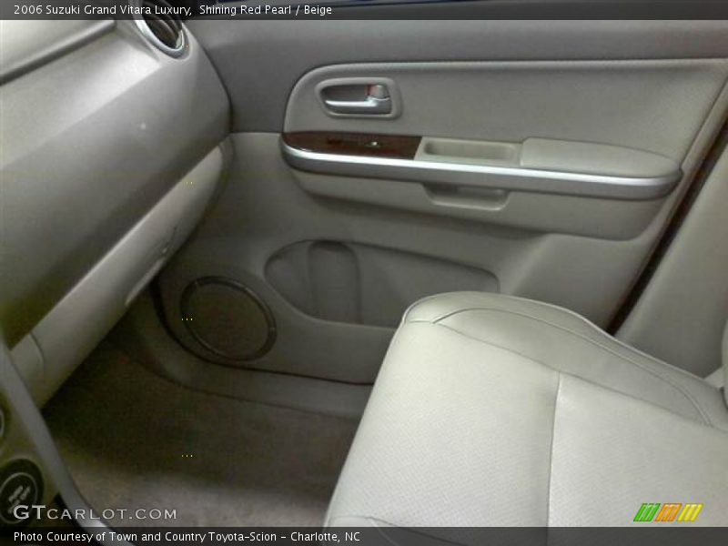 Shining Red Pearl / Beige 2006 Suzuki Grand Vitara Luxury