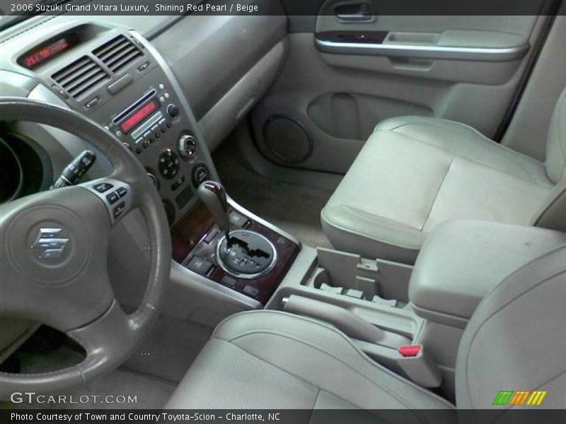 Shining Red Pearl / Beige 2006 Suzuki Grand Vitara Luxury