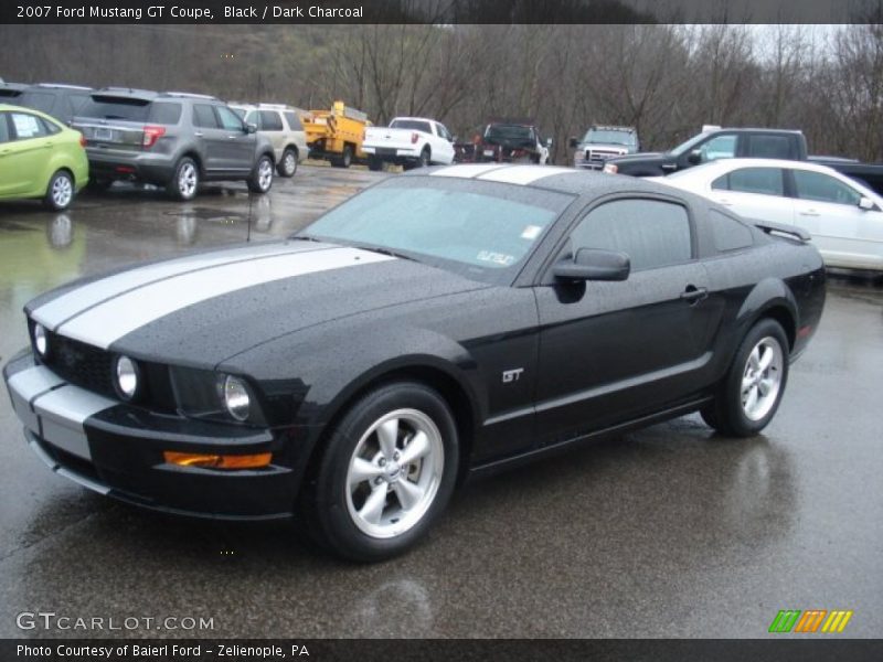 Front 3/4 View of 2007 Mustang GT Coupe
