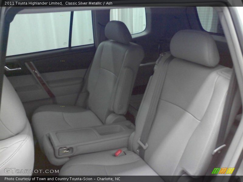 Classic Silver Metallic / Ash 2011 Toyota Highlander Limited