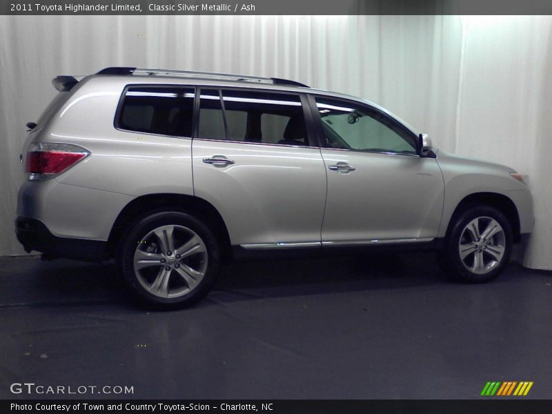 Classic Silver Metallic / Ash 2011 Toyota Highlander Limited