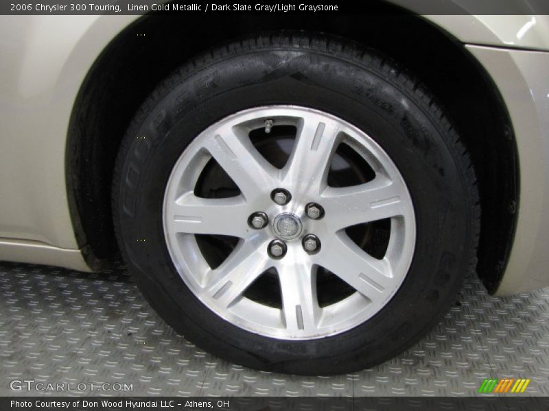 Linen Gold Metallic / Dark Slate Gray/Light Graystone 2006 Chrysler 300 Touring