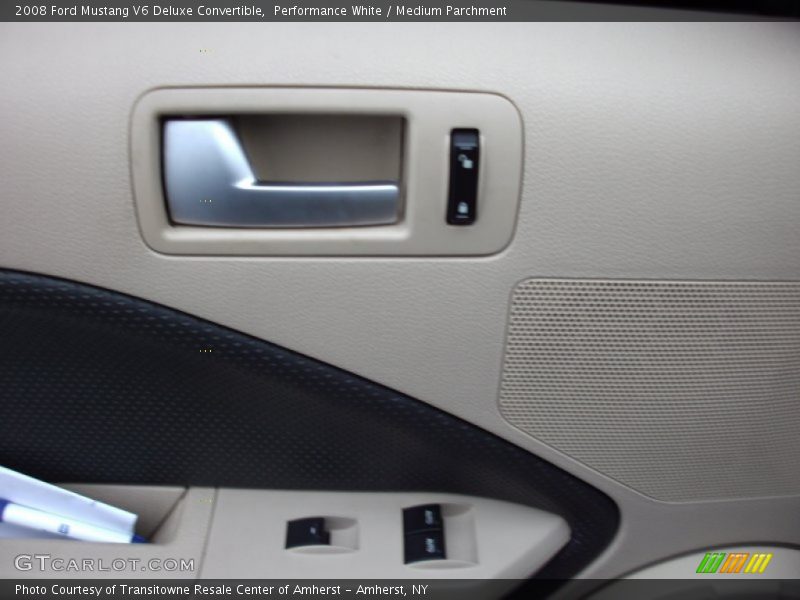 Performance White / Medium Parchment 2008 Ford Mustang V6 Deluxe Convertible