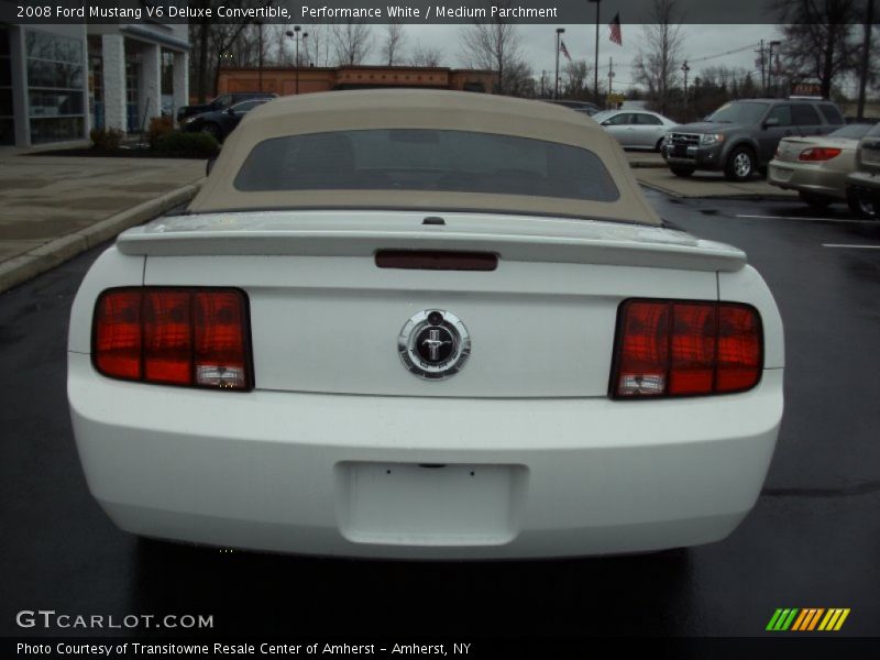 Performance White / Medium Parchment 2008 Ford Mustang V6 Deluxe Convertible
