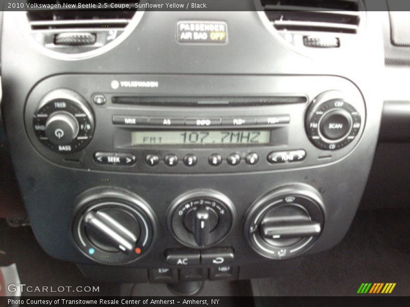Sunflower Yellow / Black 2010 Volkswagen New Beetle 2.5 Coupe