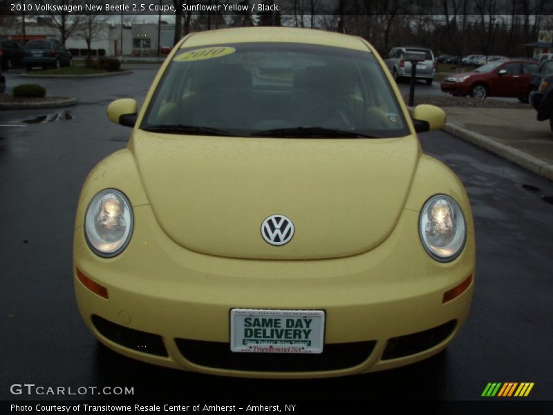 Sunflower Yellow / Black 2010 Volkswagen New Beetle 2.5 Coupe