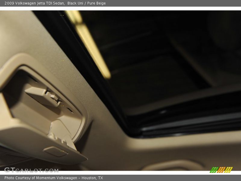 Black Uni / Pure Beige 2009 Volkswagen Jetta TDI Sedan