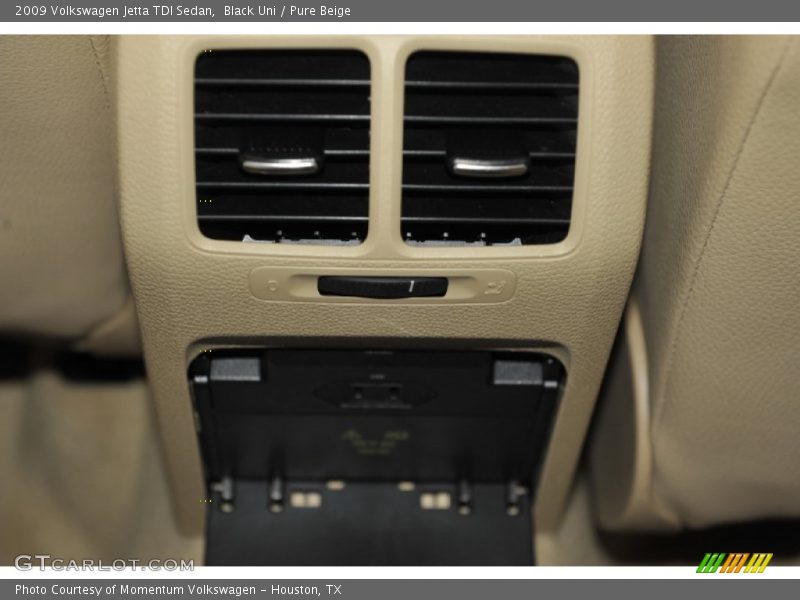 Black Uni / Pure Beige 2009 Volkswagen Jetta TDI Sedan