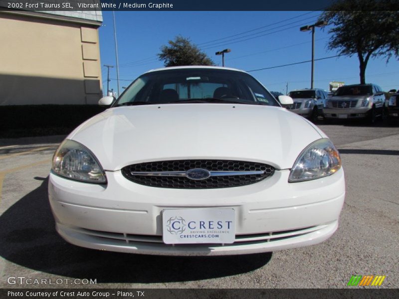 Vibrant White / Medium Graphite 2002 Ford Taurus SEL