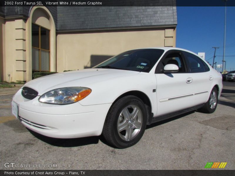 Front 3/4 View of 2002 Taurus SEL