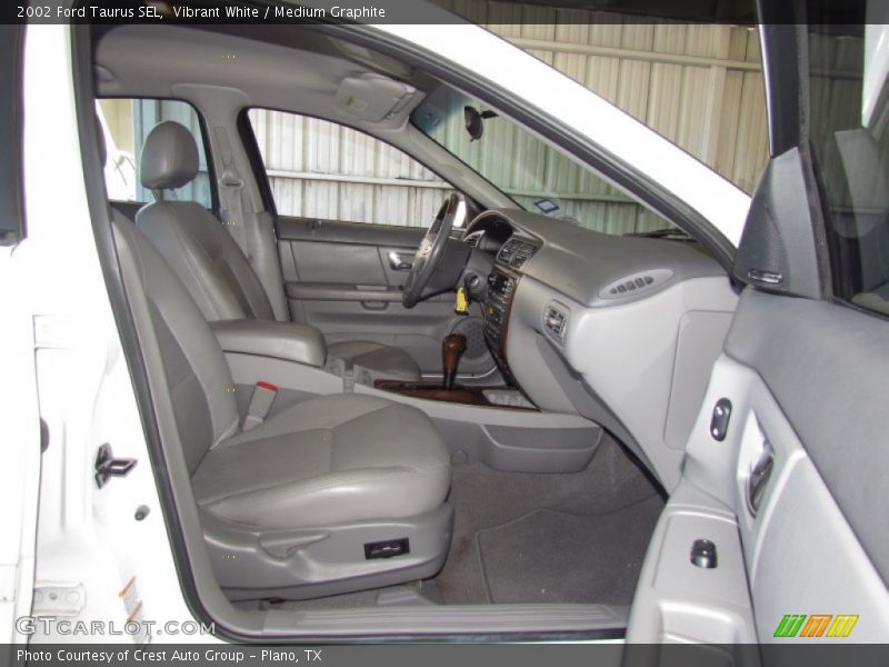 Vibrant White / Medium Graphite 2002 Ford Taurus SEL