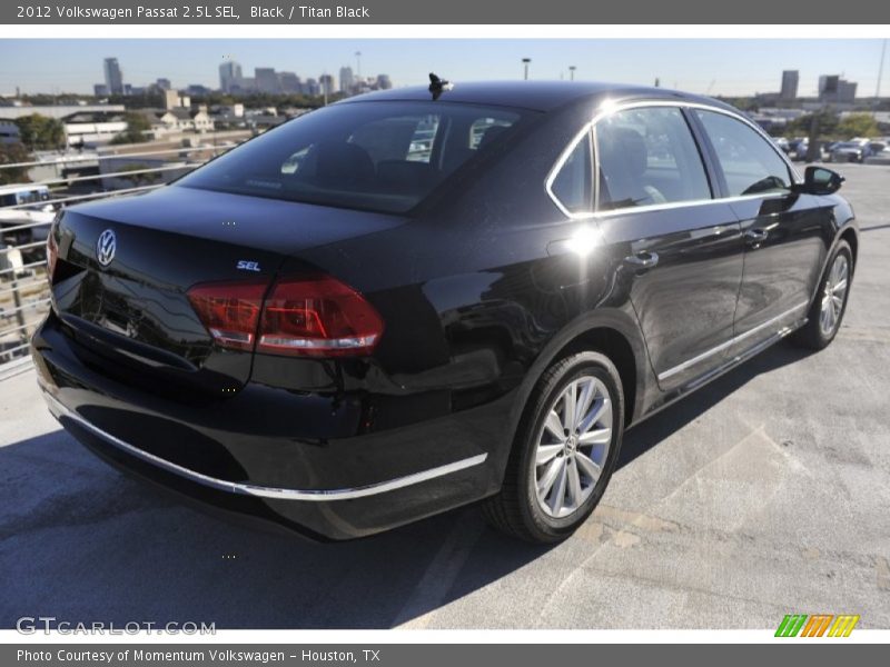 Black / Titan Black 2012 Volkswagen Passat 2.5L SEL