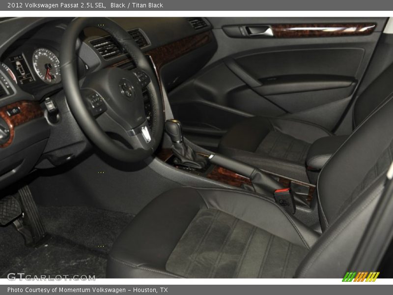 Black / Titan Black 2012 Volkswagen Passat 2.5L SEL