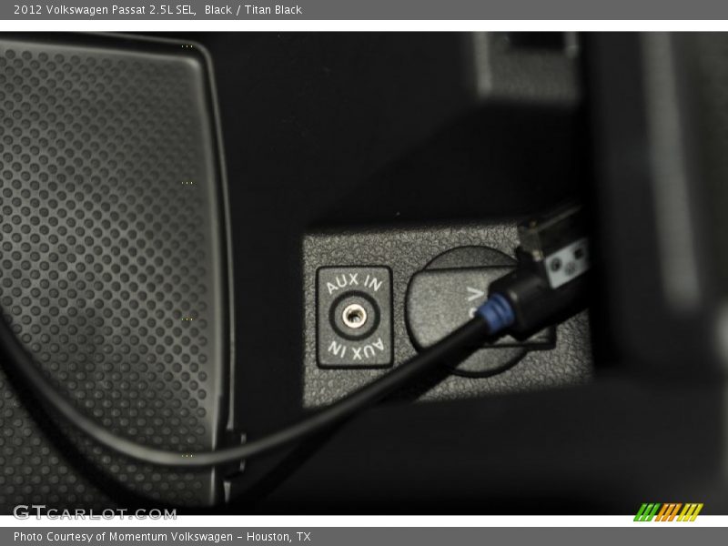 Black / Titan Black 2012 Volkswagen Passat 2.5L SEL