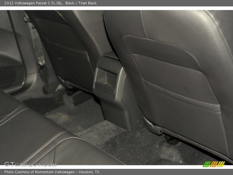 Black / Titan Black 2012 Volkswagen Passat 2.5L SEL