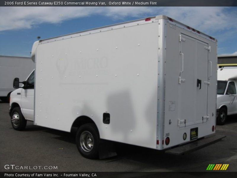  2006 E Series Cutaway E350 Commercial Moving Van Oxford White