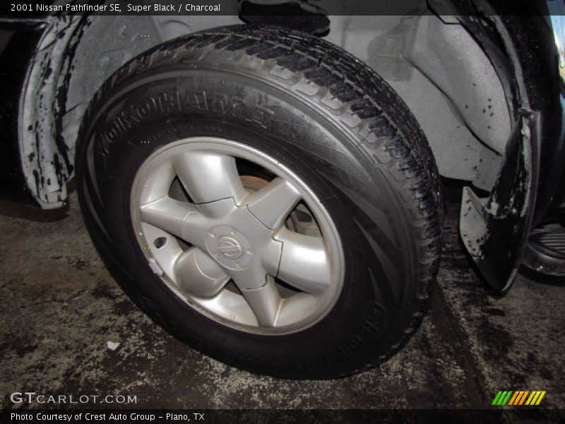 Super Black / Charcoal 2001 Nissan Pathfinder SE