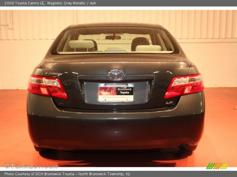 Magnetic Gray Metallic / Ash 2009 Toyota Camry LE