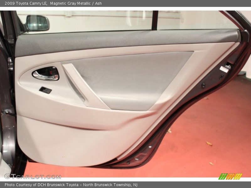 Magnetic Gray Metallic / Ash 2009 Toyota Camry LE