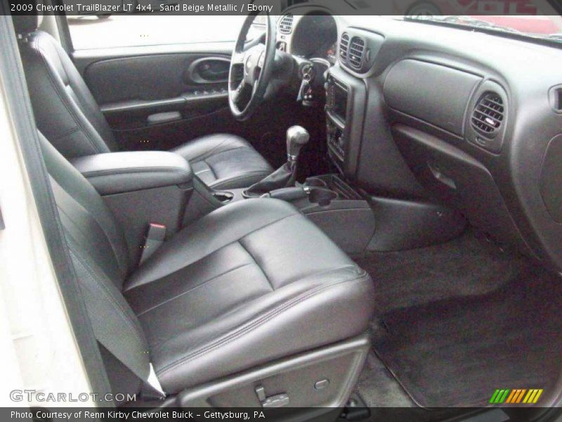 Sand Beige Metallic / Ebony 2009 Chevrolet TrailBlazer LT 4x4