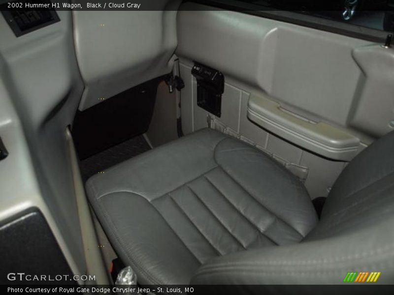  2002 H1 Wagon Cloud Gray Interior