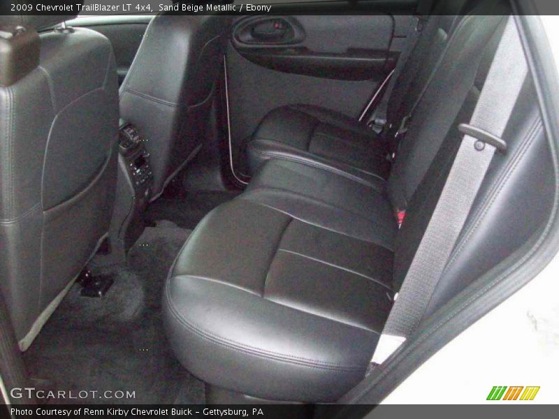 Sand Beige Metallic / Ebony 2009 Chevrolet TrailBlazer LT 4x4