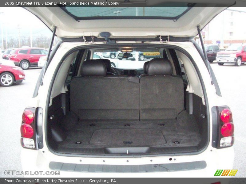Sand Beige Metallic / Ebony 2009 Chevrolet TrailBlazer LT 4x4