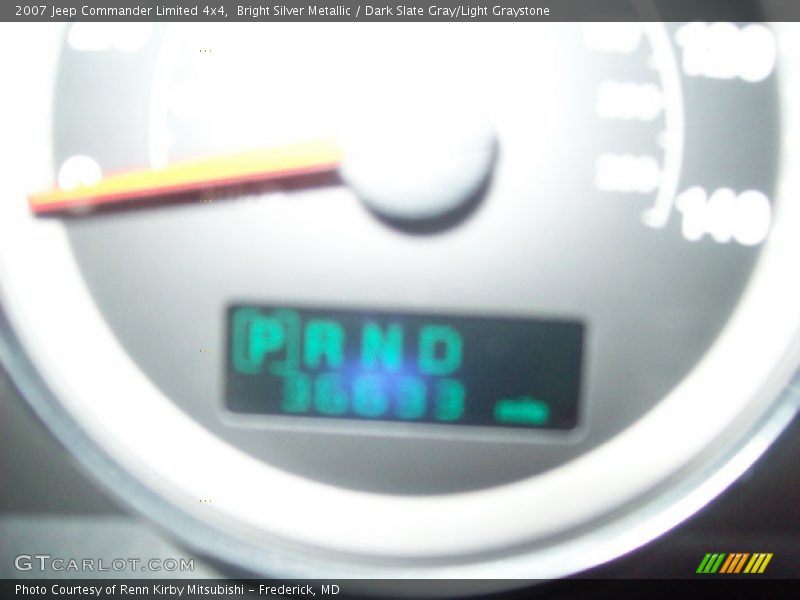 Bright Silver Metallic / Dark Slate Gray/Light Graystone 2007 Jeep Commander Limited 4x4