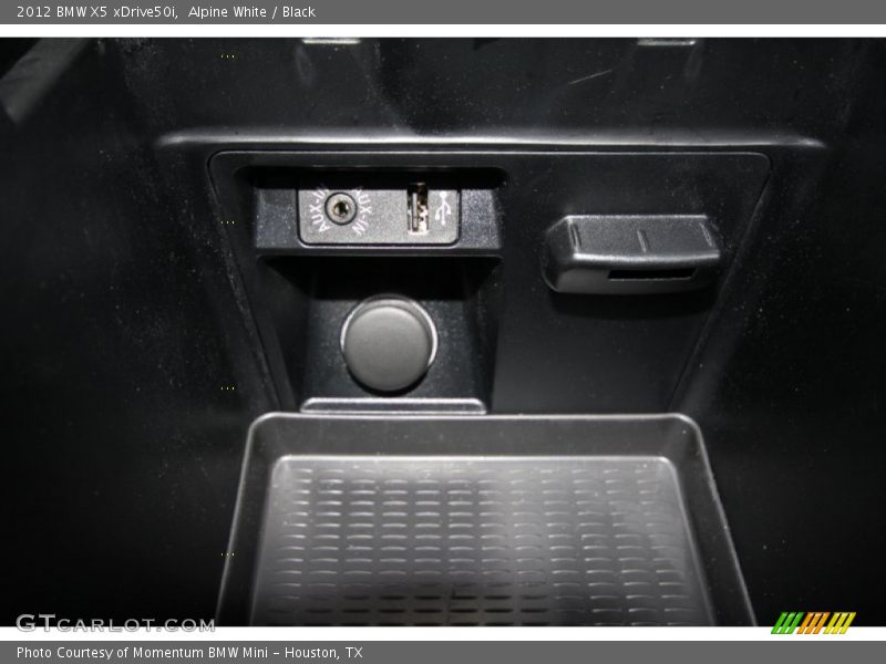 Alpine White / Black 2012 BMW X5 xDrive50i