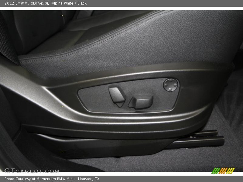 Alpine White / Black 2012 BMW X5 xDrive50i