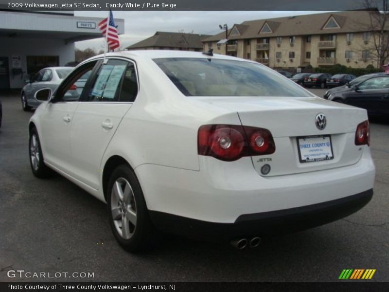 Candy White / Pure Beige 2009 Volkswagen Jetta SE Sedan