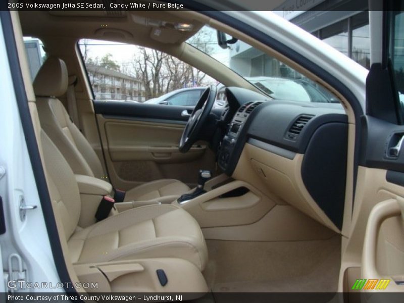 Candy White / Pure Beige 2009 Volkswagen Jetta SE Sedan