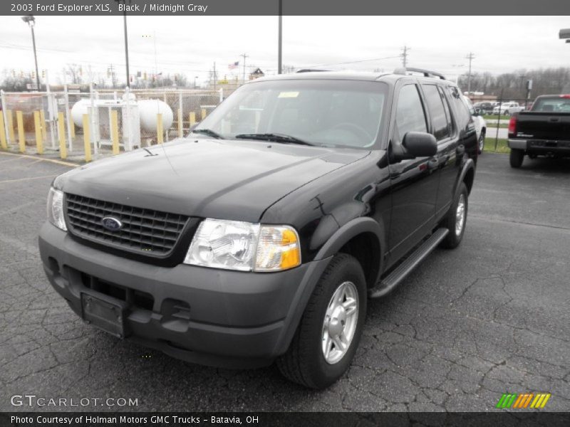 Front 3/4 View of 2003 Explorer XLS