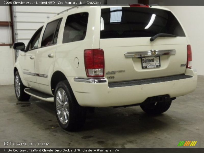 Cool Vanilla / Light Graystone 2008 Chrysler Aspen Limited 4WD