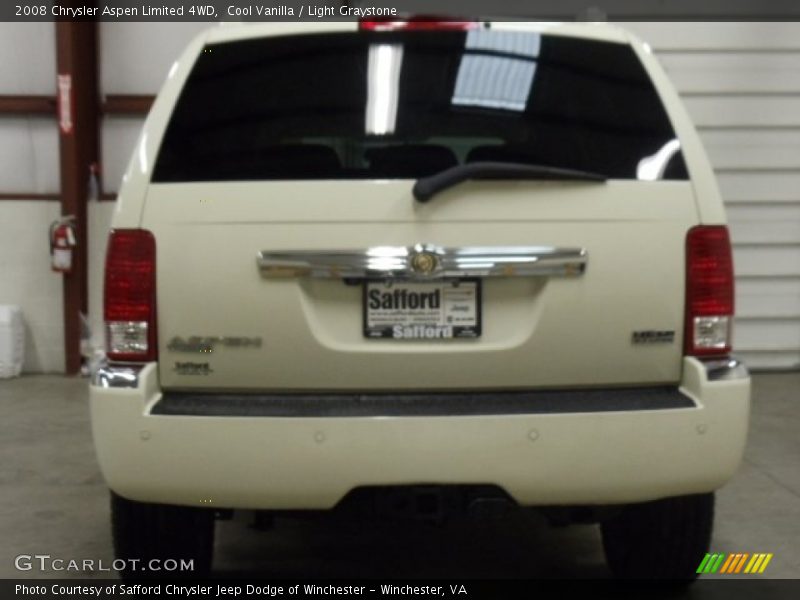 Cool Vanilla / Light Graystone 2008 Chrysler Aspen Limited 4WD