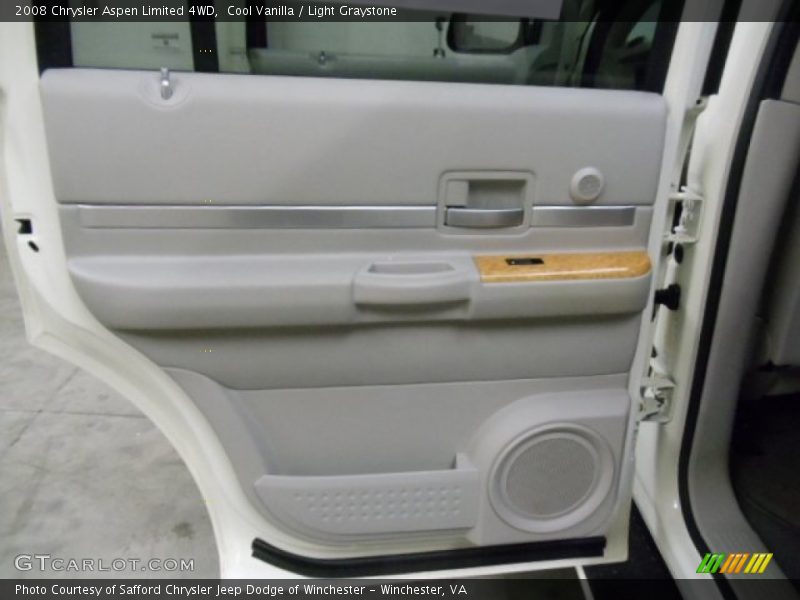 Cool Vanilla / Light Graystone 2008 Chrysler Aspen Limited 4WD