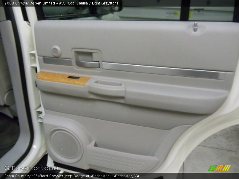 Cool Vanilla / Light Graystone 2008 Chrysler Aspen Limited 4WD
