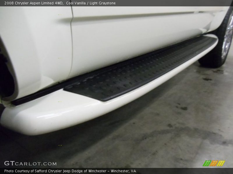 Cool Vanilla / Light Graystone 2008 Chrysler Aspen Limited 4WD
