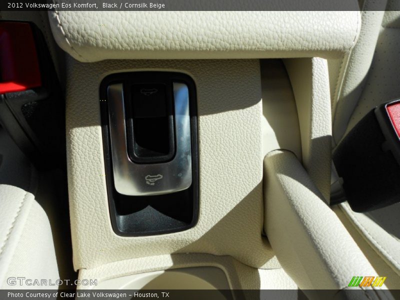 Black / Cornsilk Beige 2012 Volkswagen Eos Komfort