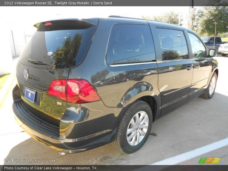 Twilight Gray Metallic / Sierra Sand 2012 Volkswagen Routan SE