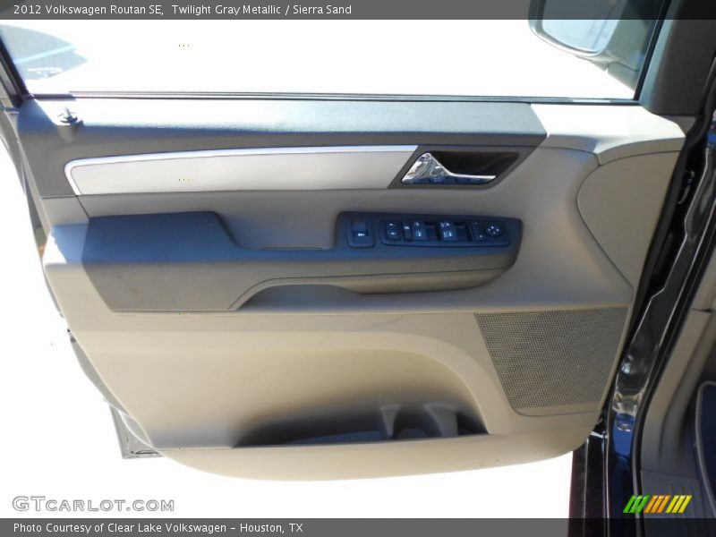 Twilight Gray Metallic / Sierra Sand 2012 Volkswagen Routan SE
