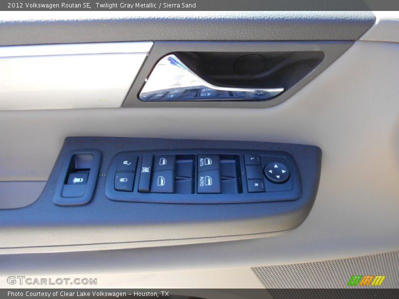 Twilight Gray Metallic / Sierra Sand 2012 Volkswagen Routan SE