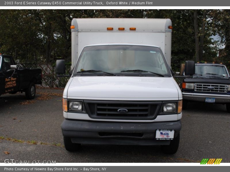 Oxford White / Medium Flint 2003 Ford E Series Cutaway E450 Commercial Utility Truck