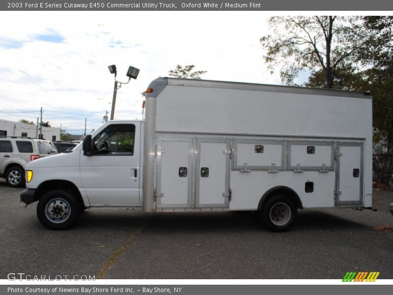 Oxford White / Medium Flint 2003 Ford E Series Cutaway E450 Commercial Utility Truck