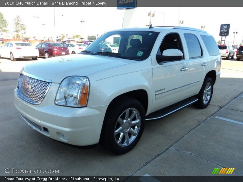 White Diamond Tricoat / Ebony 2010 GMC Yukon Denali